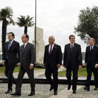 Desde Europa ‘debemos responder’ a Trump: Hollande