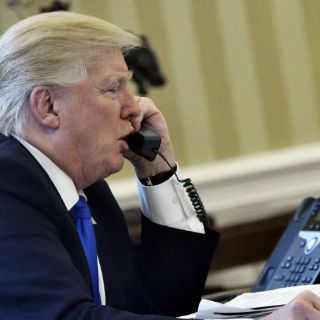 Trump vuelve a atacar a The New York Times y The Washington Post