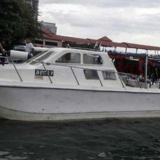 Rescatan a dos personas tras naufragio en Malasia