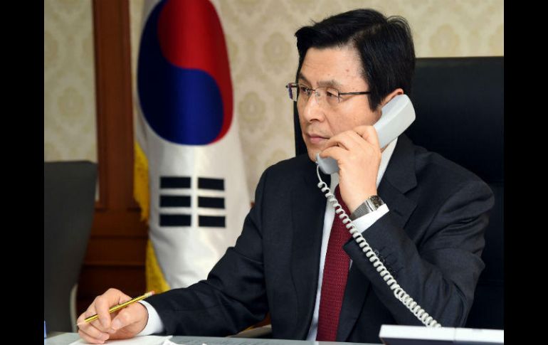 El presidente interino de Corea del Sur, Hwang Kyo-Ahn, habló por teléfono con el presidente de Estados Unidos. AFP / Yonhap
