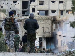 Declaran que los sirios, para reconstruir su vida, necesitan pan y agua, cristal, cemento y maquinaria de obra. AFP / STRINGER