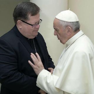 Papa condena la violencia tras atentado en mezquita de Quebec