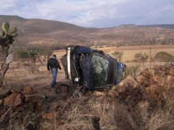 La Fiscalía continúa en el lugar recabando indicios e información sobre el suceso. ESPECIAL /