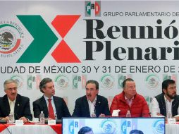 La propuesta es eliminar, antes del 30 de mayo, 100 diputados y 32 senadores plurinominales a partir de las elecciones federales 2018. ESPECIAL /