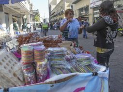 El Ayuntamiento contemplaba entregar 158 permisos a ambulantes dentro de su estrategia de reordenamiento. EL INFORMADOR / ARCHIVO