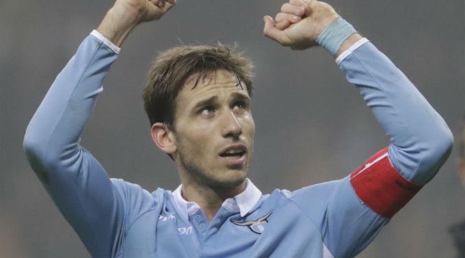 Lucas Biglia celebra el 2-0 a favor de la Lazio. AP / L. Bruno