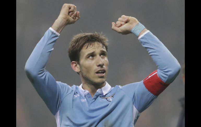 Lucas Biglia celebra el 2-0 a favor de la Lazio. AP / L. Bruno