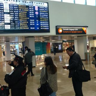 Banco de niebla causa retraso de vuelos en aeropuerto tapatío