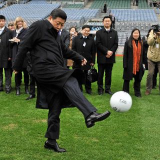 China quiere doblar número de escuelas de futbol este año