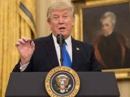 AP publicó que Donald Trump habría amagado con mover tropas a México para combatir a los ‘bad hombres’. AFP / N. Kamm