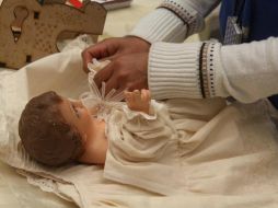 Con esta tradición se observaron los primeros visos del compadrazgo, en el que se designa a alguien para vestir al niño Jesús.esús, e EL INFORMADOR / ARCHIVO