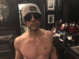 Criss Angel se tatuó la palabra 'Beli' en uno de sus pectorales. TWITTER / @CrissAngel