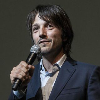 Jesús Ochoa augura más éxitos a Diego Luna en su carrera