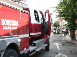 El incendio es controlado por las autoridades. EL INFORMADOR / ARCHIVO