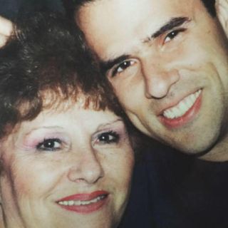 Marco Antonio Regil se despide de su madre