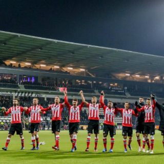 Mexicanos y el PSV aspiran extender racha positiva en liga