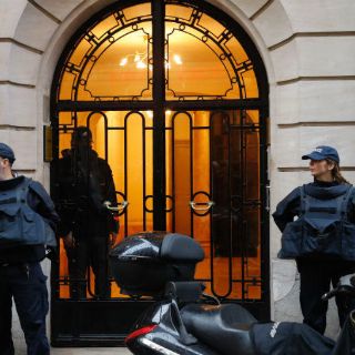 Confirman nacionalidad egipcia del atacante en el Louvre