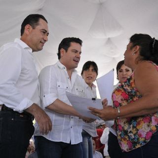 Entregan infraestructura rehabilitada a habitantes de Chamela