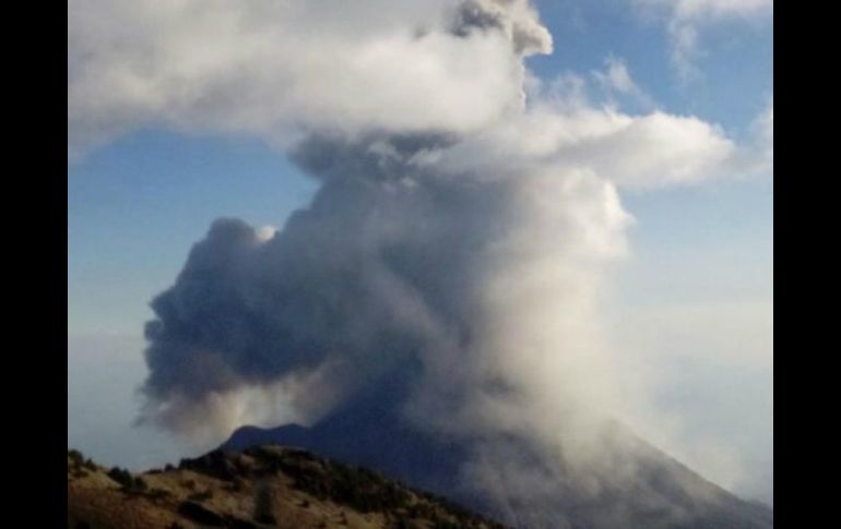 Protección Civil Jalisco pidió mantenerse al tanto de alertas si se mantiene o aumenta la actividad del volcán. ESPECIAL / Protección Civil Jalisco