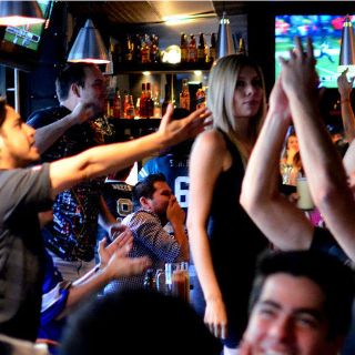 Afición mexicana cerca del Super Bowl