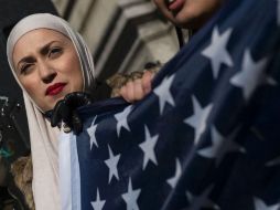 Ocurre un día después de que un juez federal ordenara el cese temporal al decreto antiinmigratorio  de Trump en todo el país. AFP / M. Riley