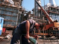 Las actuales reservas de Irán son de 711 mil 530 millones de barriles, de los cuales 102 mil 330 millones son recuperables. AP / ARCHIVO