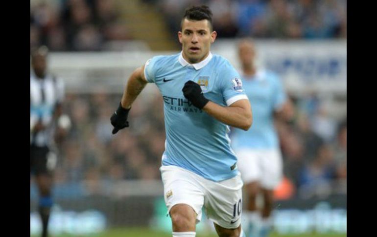 Agüero, de 28 años, ha sido clave en los dos títulos del City en la Premier. AFP / ARCHIVO