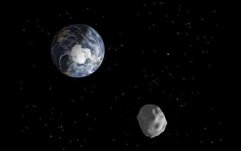 El estudio tiene por objetivo averiguar cómo podría desviarse un asteroide para que no llegue a impactar contra la Tierra. EFE / ARCHIVO