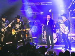 Dueto. Bronco con Cristian Castro interpretando 'Nunca voy a olvidarte'. ESPECIAL / CORTESÍA SONY