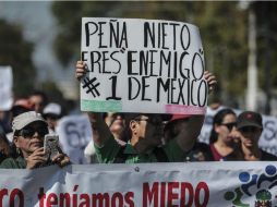 Las personas reunidas para protestar por el gasolinazo aprovecharon para señalar la corrupción de los gobernantes. EL INFORMADOR / F. Atilano