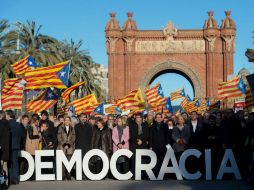 Mas llegó a la sede judicial en una manifestación que inició en la Generalitat de Cataluña y recorrió algunas calles. AFP / J. Lago