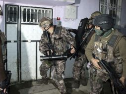 La mayor detención ocurrió ayer en Sanliurfa, donde detuvieron a 150 presuntos miembros del EI de nacionalidad siria. AP / M. Alan