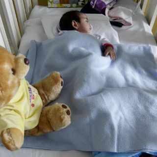 Bebés expuestos a complicaciones, más propensos a autismo