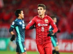 El equipo chino, dirigido por el técnico portugués André Villas-Boas, logró así la victoria en el primer partido oficial del jugador. TWITTER / @oscar8