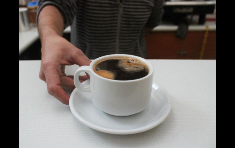 El café no es recomendable cuando se está enfermo, pues al ser diurético, hará orinar demasiado y conllevaría a la deshidratación. EL INFORMADOR / ARCHIVO