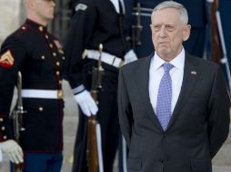 James N. Mattis y los funcionarios expresaron su compromiso para atender los retos comunes de defensa, de manera conjunta con Canadá. AFP / S. Loeb