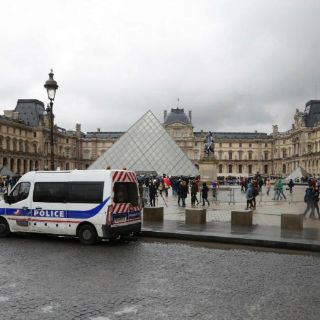 Empeora salud del agresor del Louvre