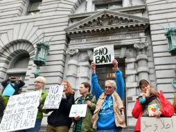 Manifestaicón contra las órdenes de Trump afuera de la Corte de Apelaciones del Noveno Circuito. AFP / J. Edelson