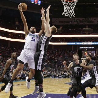 Hornets salen de mala racha