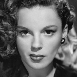 Judy Garland sufrió de acoso en ‘El Mago de Oz’