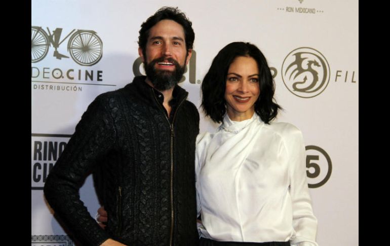 Benny Ibarra desfiló por la alfombra roja de la película 'Todos Queremos a Alguien'. NTX / P. Sánchez