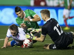 Alan Pulido fue una pesadilla para los islandeses, y al menos hizo el gol de la victoria. MEXSPORT / J. Martínez