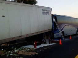 Ocurre en el kilómetro 437 de la autopista México - Guadalajara, entre los municipios de Zapotlán del Rey y Ocotlán. ESPECIAL / UEPCBJ