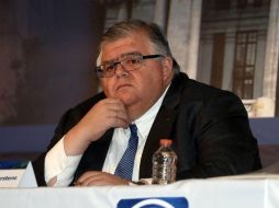 Carstens explicó que el ajuste a las tasas de interés no tendrá una reacción inmediata en los precios. SUN / ARCHIVO