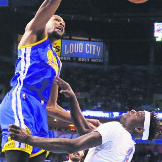 Ni los abucheos detienen a Durant