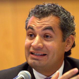 Ochoa Reza pide a consulados apoyar a migrantes en EU