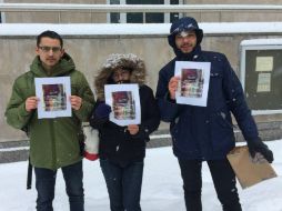 A pesar de la tormenta de nieve y la alerta de frío, los connacionales salieron a manifestarse en contra la política de Trump. NTX / ESPECIAL