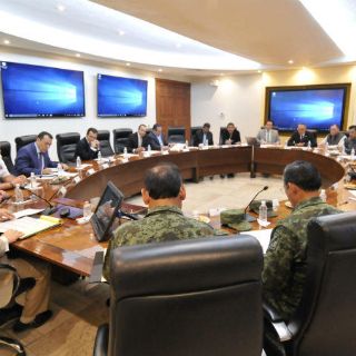 Aristóteles y Grupo de Coordinación de Seguridad se reúnen