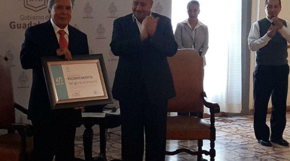 Alfaro considera de gran significado que Bustamante sea reconocido durante el aniversario de la ciudad. TWITTER / @GuadalajaraGob