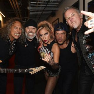Con buenos micrófonos Metallica saldrá de gira